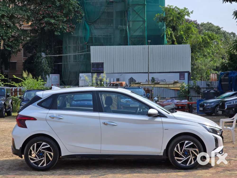 Hyundai I20 Asta (o) 1.2 Ivt, 2024, Petrol