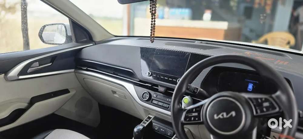 Kia Carens 2024 Petrol Good Condition