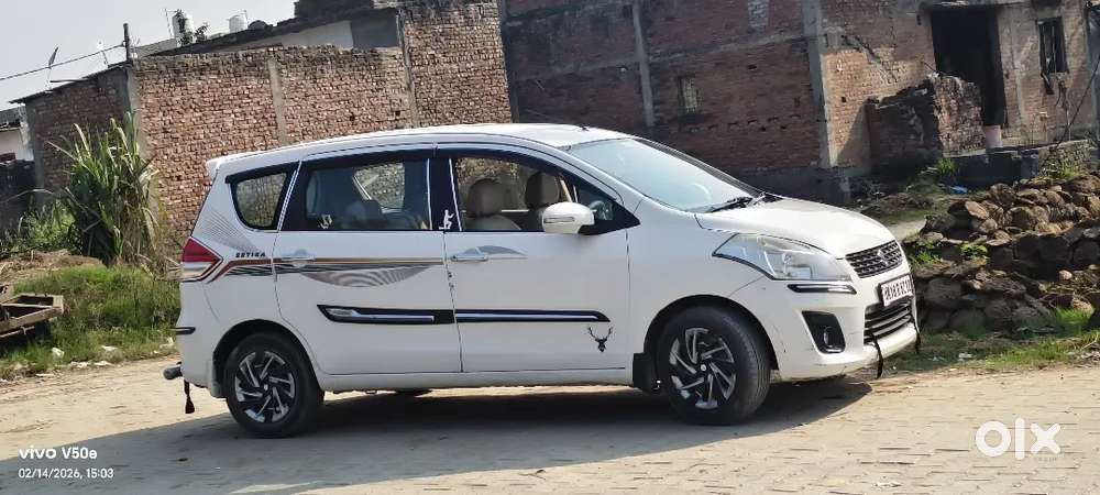 Maruti Suzuki Ertiga 2015 कार