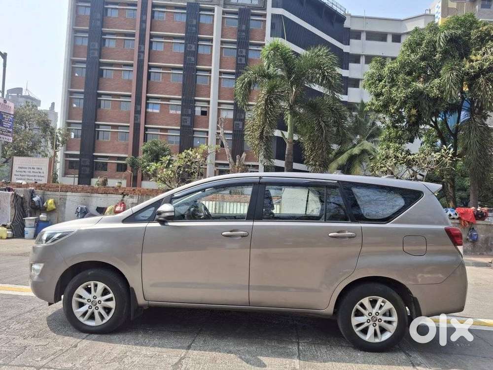 Toyota Innova Crysta [ ] 2.4 Gx At 7 Str, 2017, Petrol