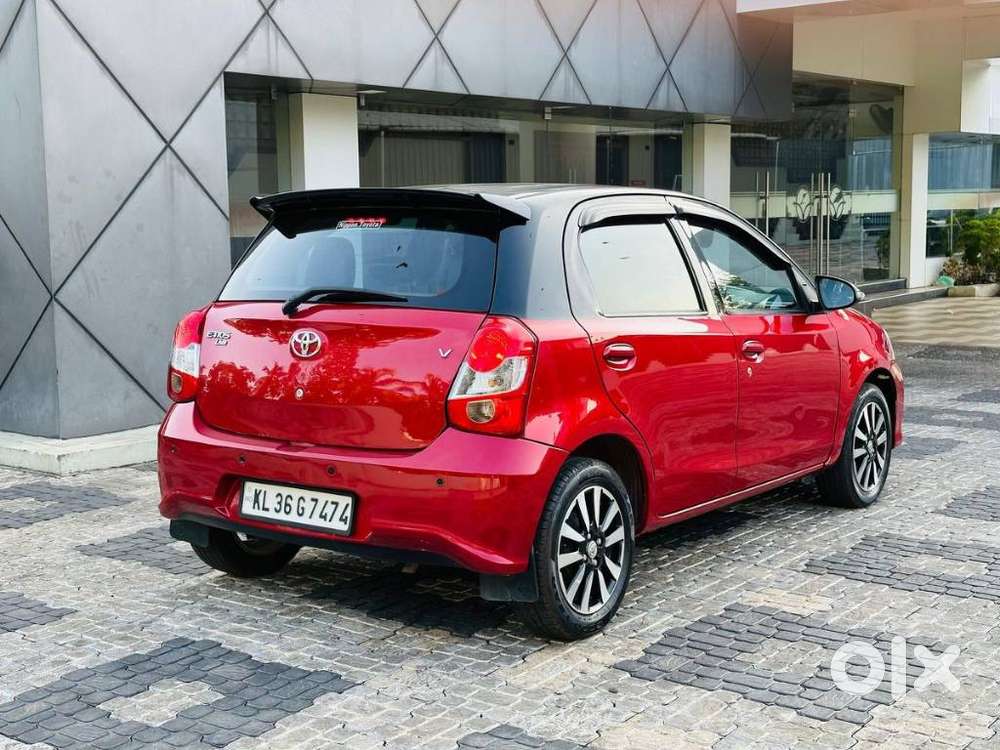 Toyota Etios Liva V Dual Tone, 2018, Petrol