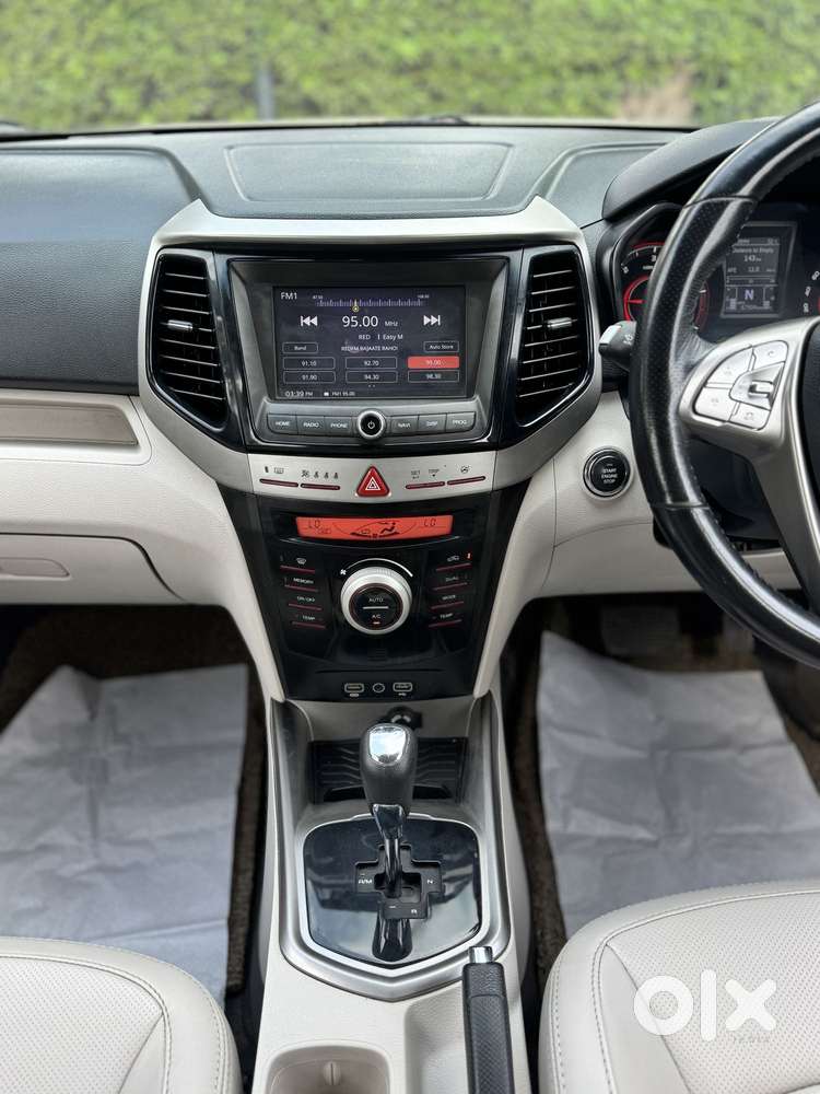 Mahindra Xuv300 W8 (o) 1.5 Diesel Amt, 2021, Diesel