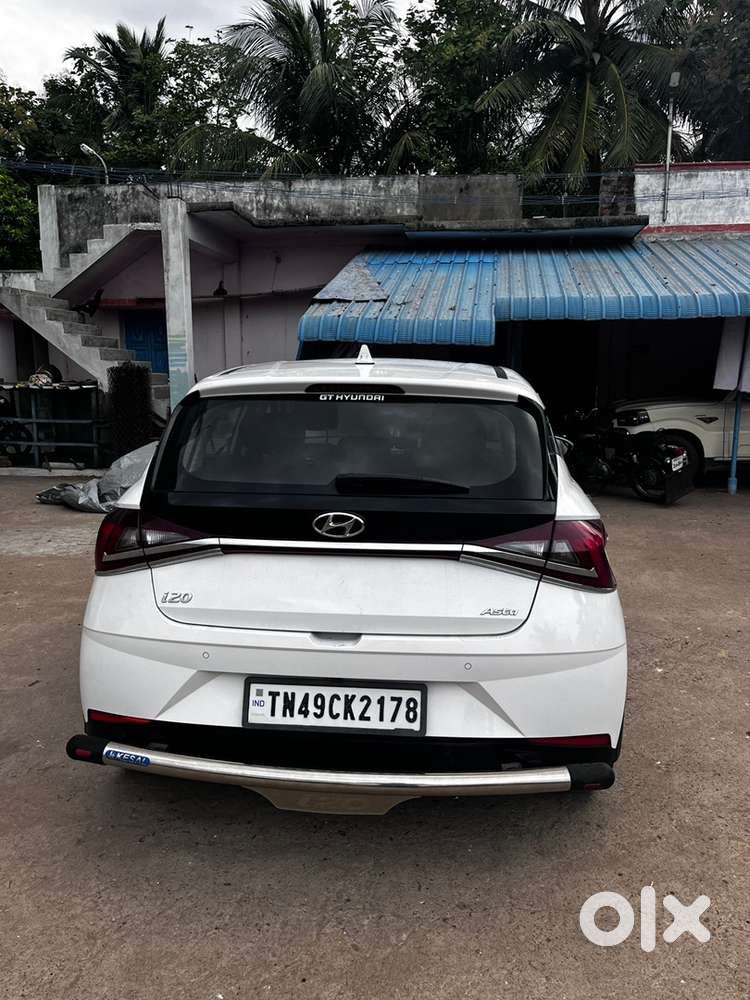 Hyundai 2023 Manual Km Driven
