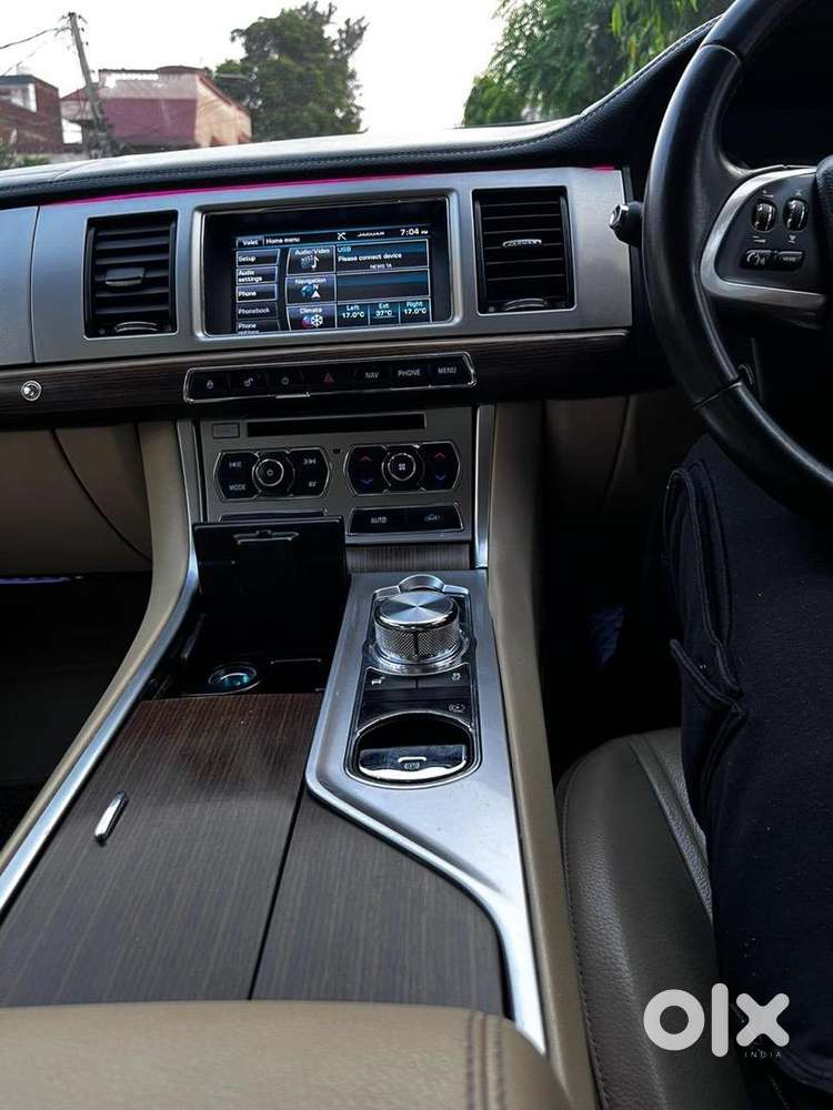 Jaguar Xf 2014 Diesel Well Maintained