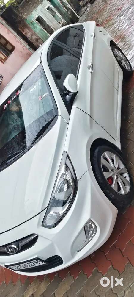Hyundai Verna Vtvt Sx3 2012