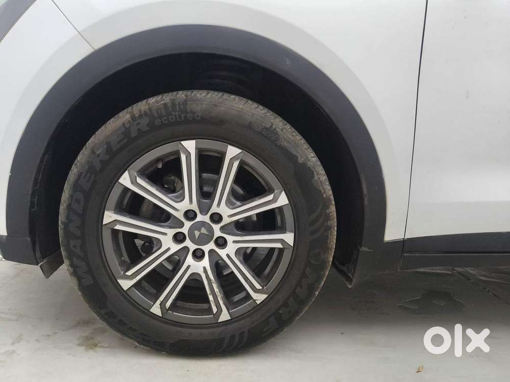 Mahindra Xuv700 2.0 Ax 7 Petrol At Luxury Pack Str, 2023, Petrol