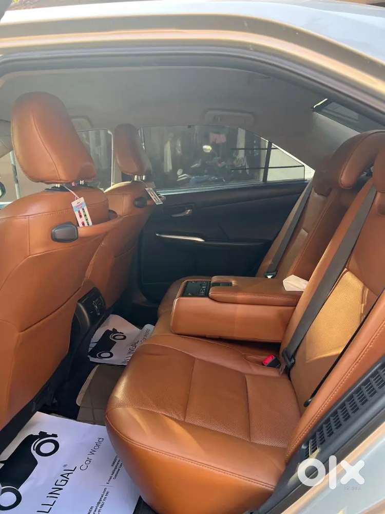 Toyota Camry Hybrid 2018 56000 Km Driven