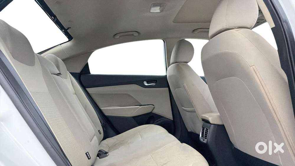 Hyundai Verna 1.5 Sx Vtvt Ivt, 2022, Petrol