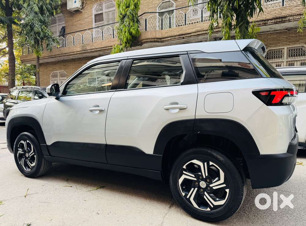 Maruti Suzuki Brezza 1.5 Vxi Smart Hybrid, 2023, Petrol