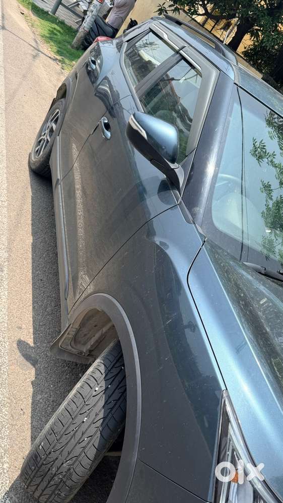 Mahindra Xuv300 Turbosport 2022 Petrol Well Maintained