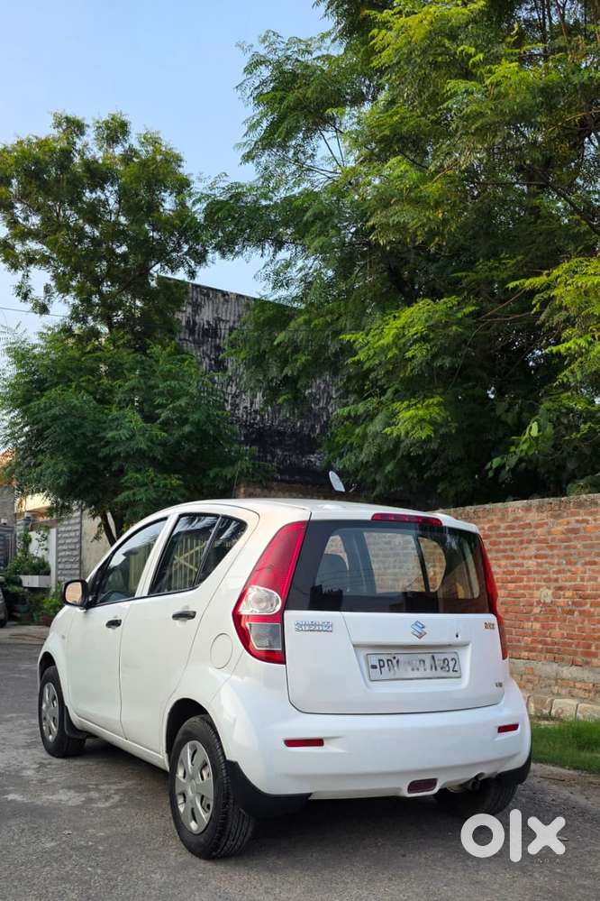 Maruti Suzuki Ritz Lxi, 2011, Petrol