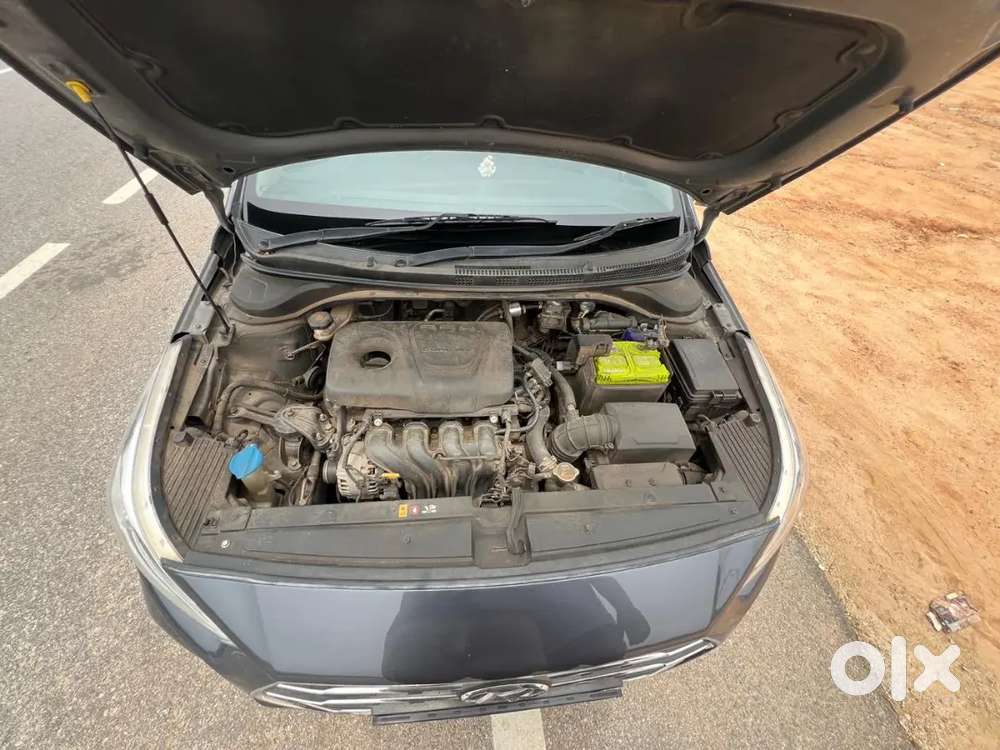 Hyundai Verna 2019 Topend With Sunroof 65900 Km Driven