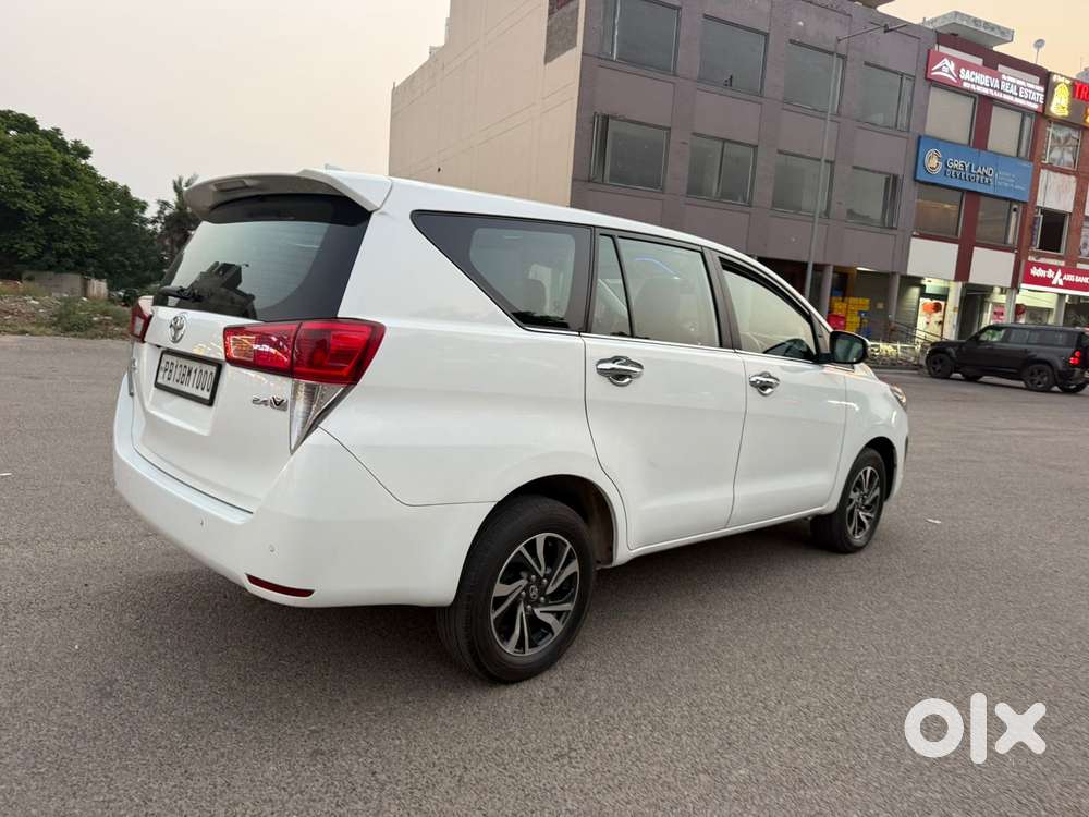 Toyota Innova Crysta 2.4 V 7 Str, 2022, Diesel