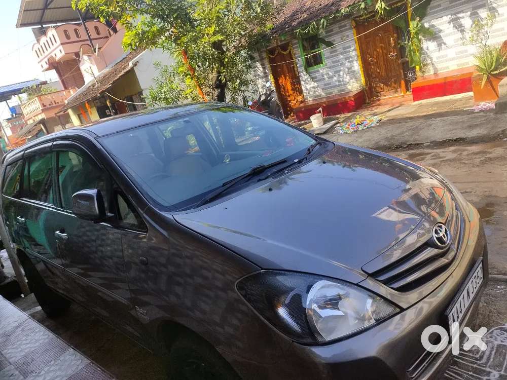 Toyota Innova 2010 Diesel Well Maintained