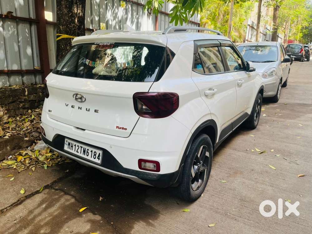 Hyundai Venue 2021 Petrol Well Maintained