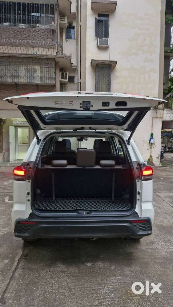 Toyota Innova Hycross 2.0 Zx Hybrid 7 Str, 2023, Petrol