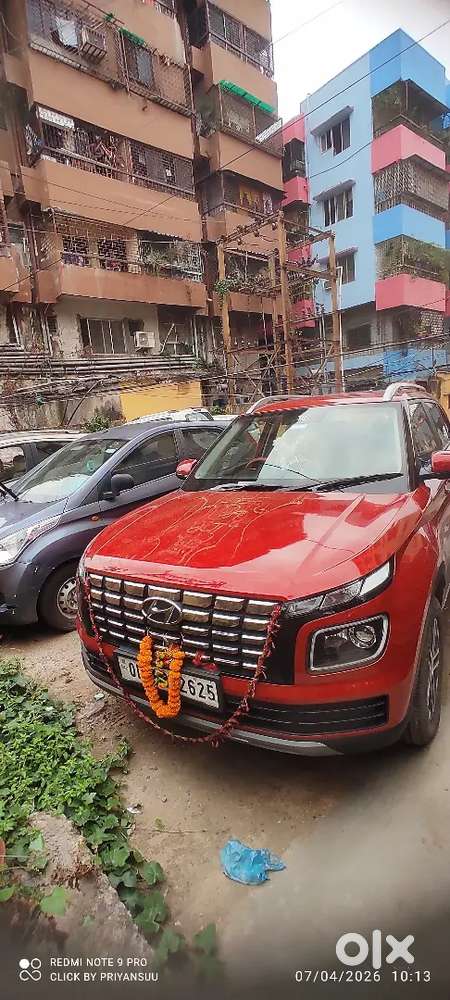 Hyundai Venue 2023 Petrol Well Maintained