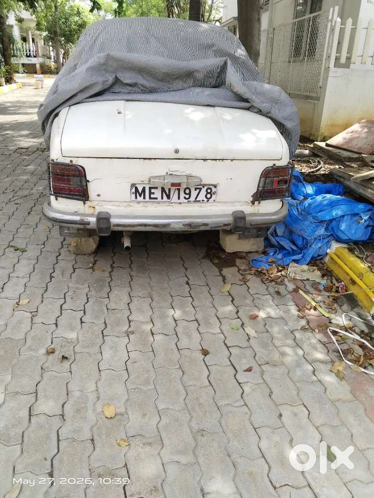 Ambassador Ambassador 1977 Petrol 35000 Km Driven