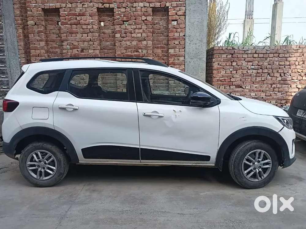 2023 Renault Triber Rxt Petrol