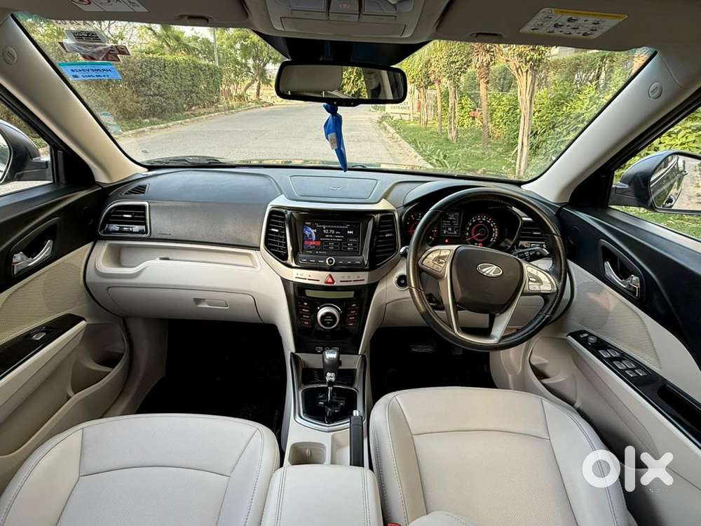 Mahindra Xuv300 1.2 W8 (o) Amt Petrol, 2022, Petrol