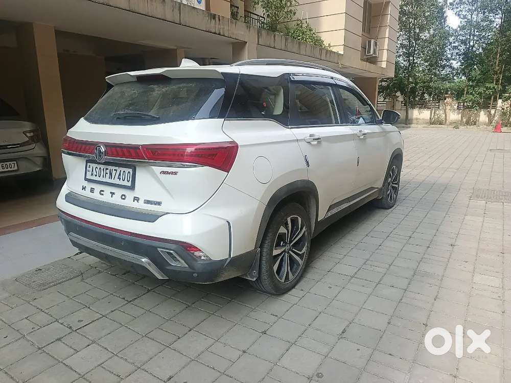 Mg Hector Plus Savvy 2023 Petrol Automatic