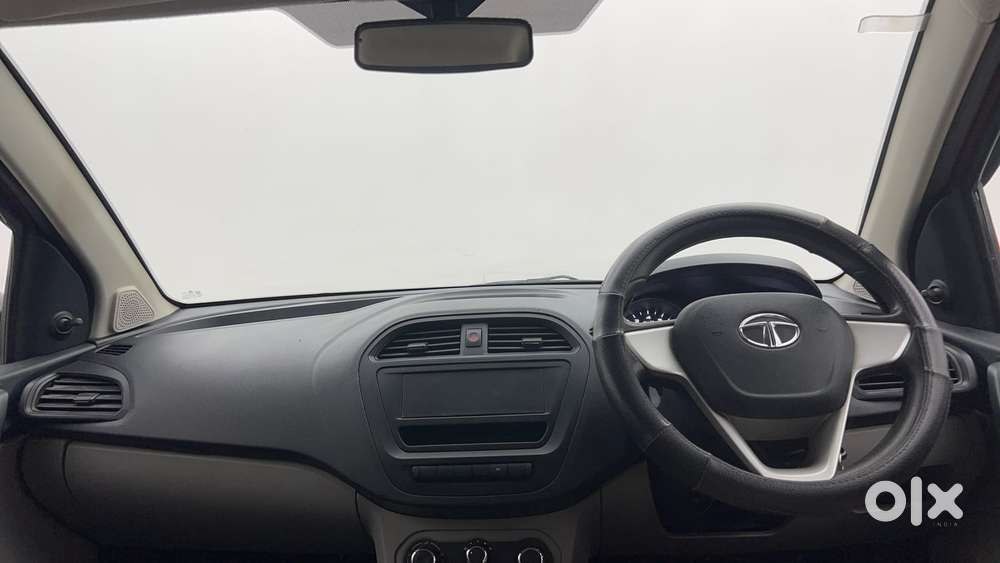 Tata Tiago Xe, 2019, Petrol