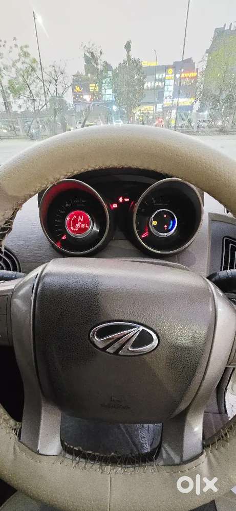 Mahindra Xuv500 2014 Diesel 85000 Km Driven