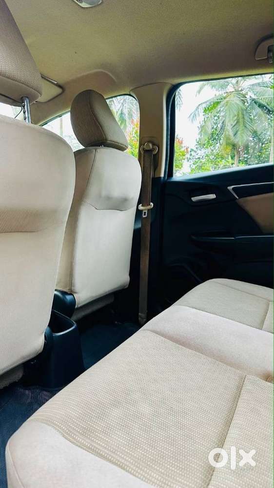 Honda Jazz V Automatic, 2016, Petrol