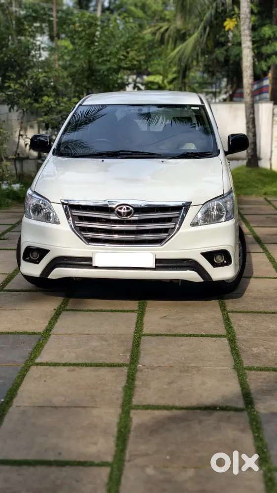 Toyota Innova 2015 - 2016 Register Diesel 1,40 Km Driven