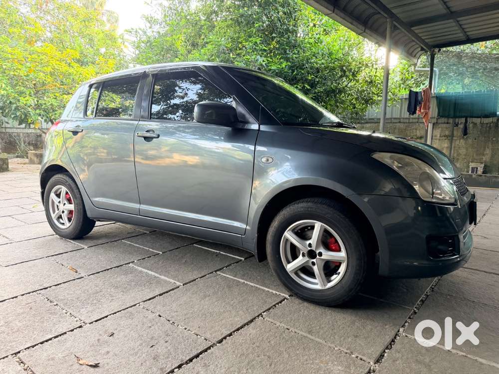 Urgent Sale:  Maruti Swift Vxi 2011
