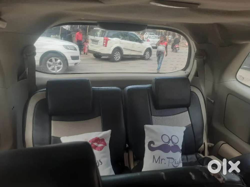 8 Seater Toyota Innova 2010 Diesel 145000 Km Driven Insurance Valid