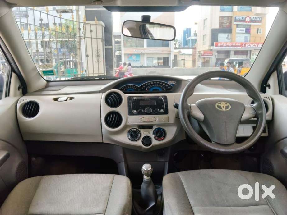 Toyota Etios Liva 2014-2016 V, 2016, Petrol