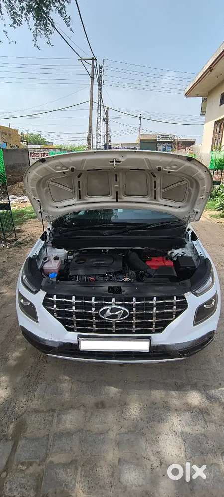 Hyundai Venue Diesel 2021 Manual 80000 Km Driven