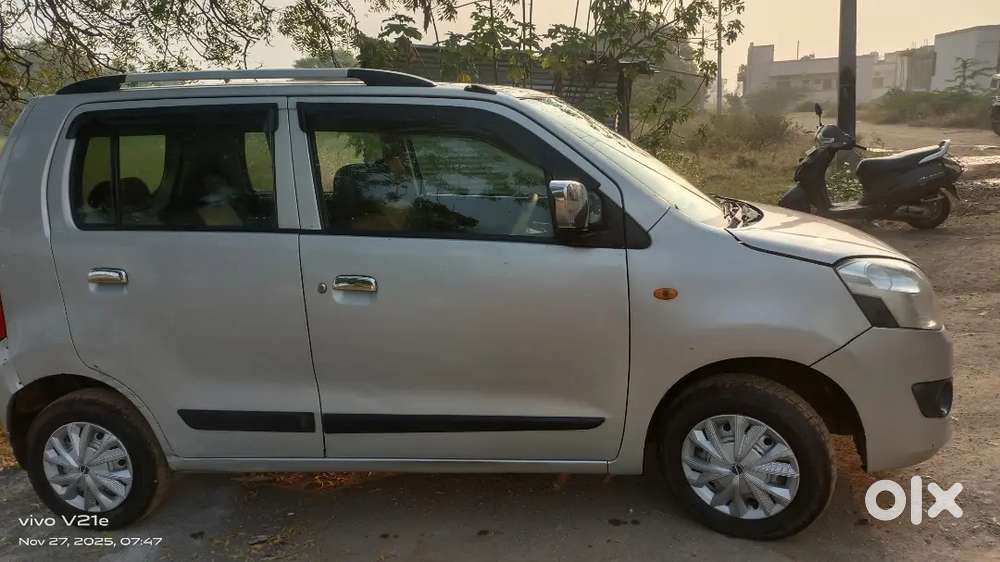 Cng-30 Petrol -25 Mileage Good Pickup On Road