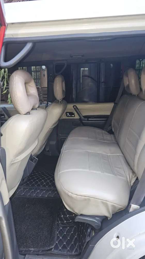 Mitsubishi Pajero ,clean Engine Room With No Accident History