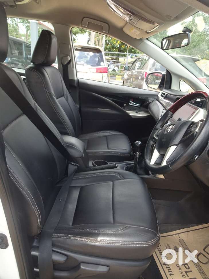 Toyota Innova Crysta 2.4 Vx Mt, 2022, Diesel