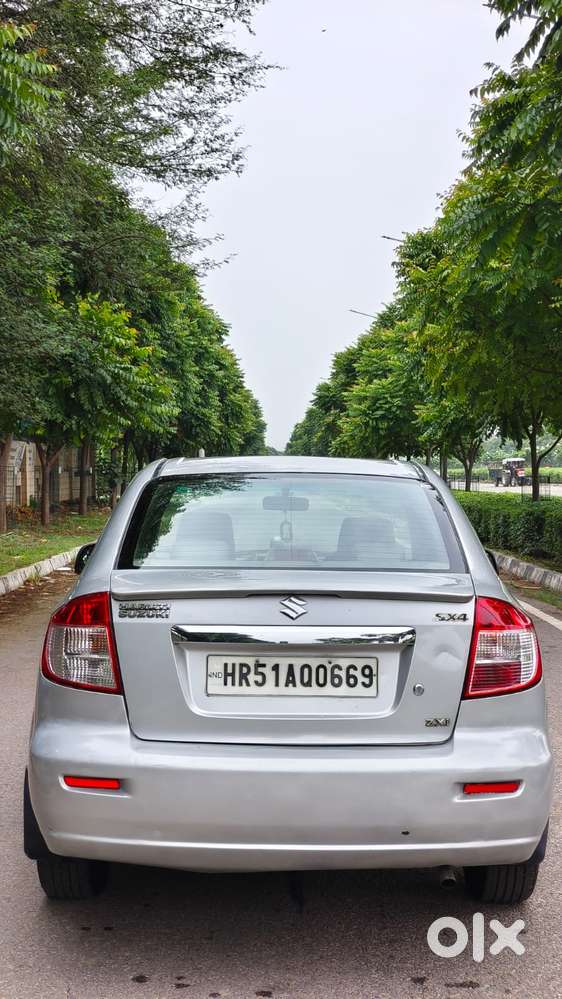 Maruti Suzuki Sx4 Zxi Mt Bsiv, 2011, Petrol