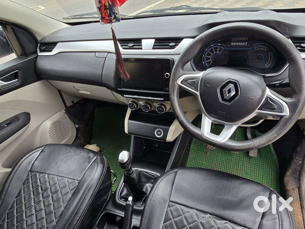Renault Triber Rxz, 2021, Petrol
