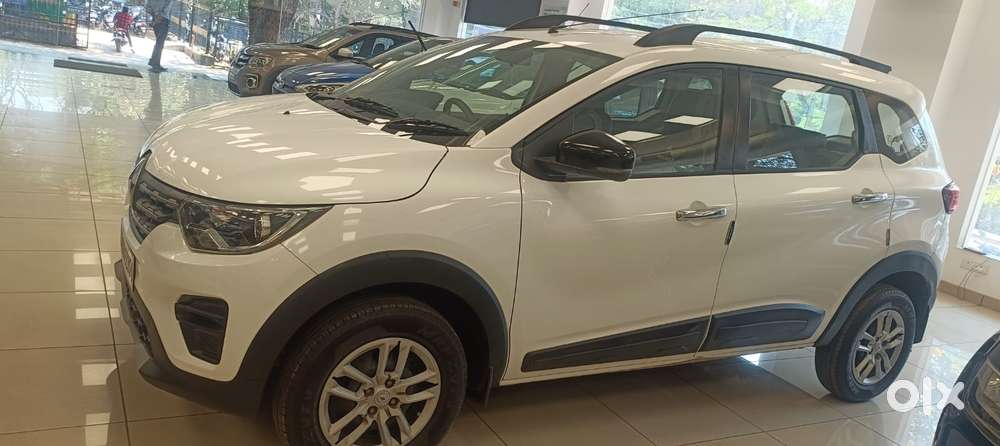 Renault Triber Rxt Easy-r Amt, 2022, Petrol