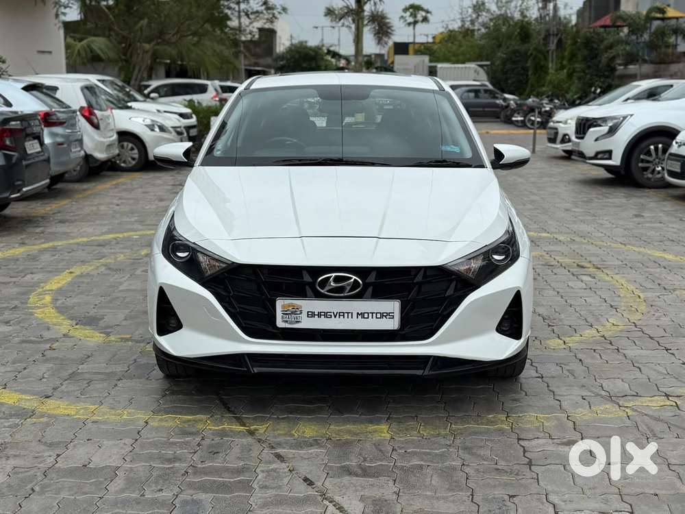 Hyundai New I20 1.2 Asta (o) Ivt, 2023, Petrol