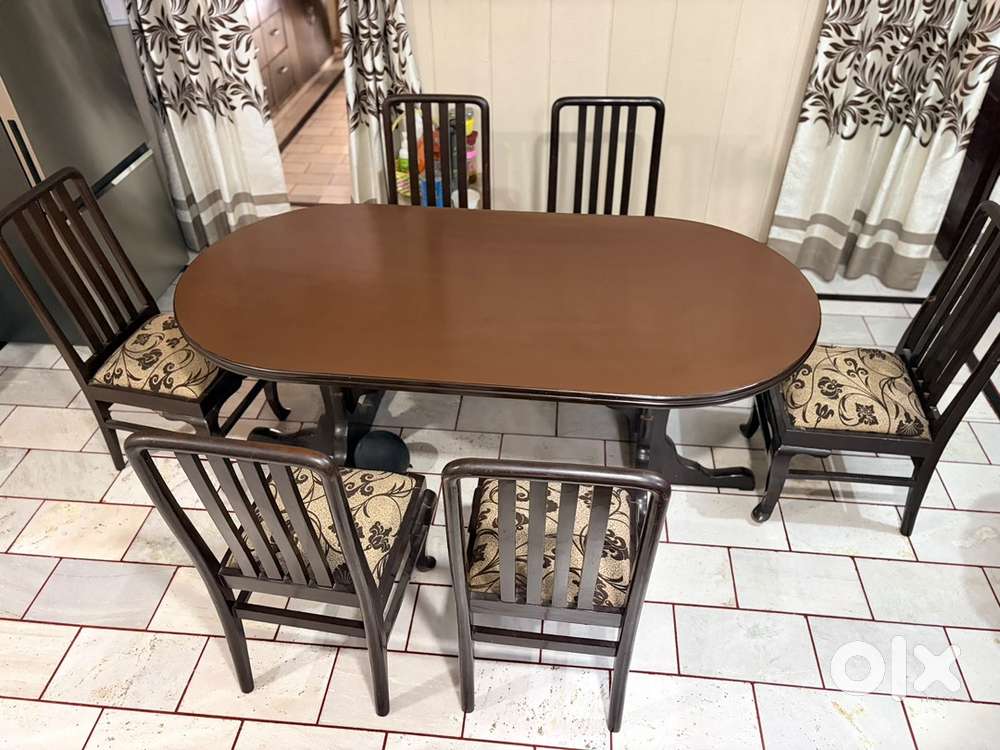 6-Seater Wooden Dining Table &ndash; Good Condition