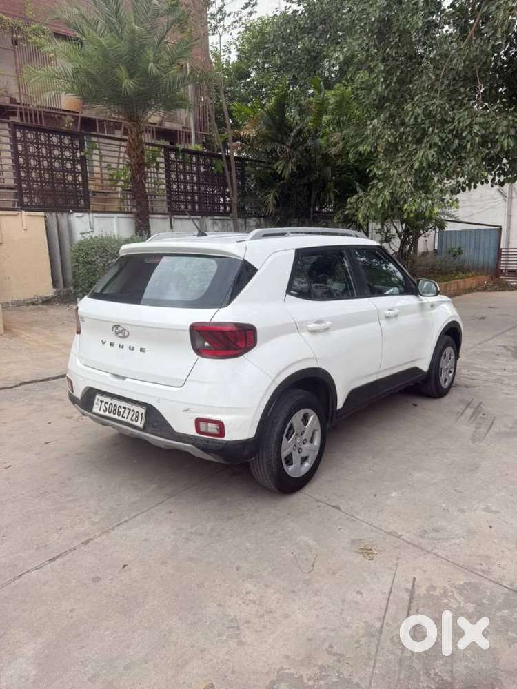 Hyundai Venue S 1.2 Petrol, 2019, Petrol