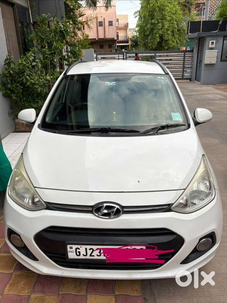 2016 Hyundai Grand I10 Sportz Diesel – 1st Owner  112,000 Km