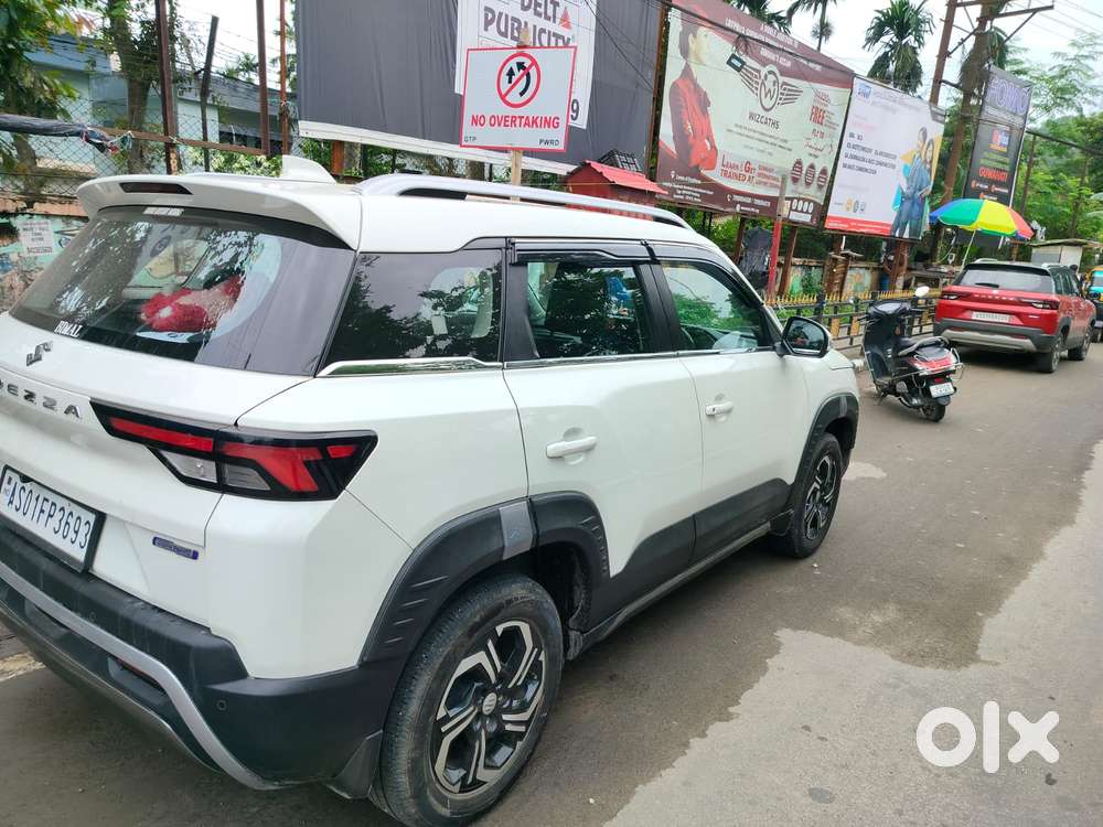 Maruti Suzuki Brezza 1.5 Lxi Smart Hybrid, 2023, Petrol