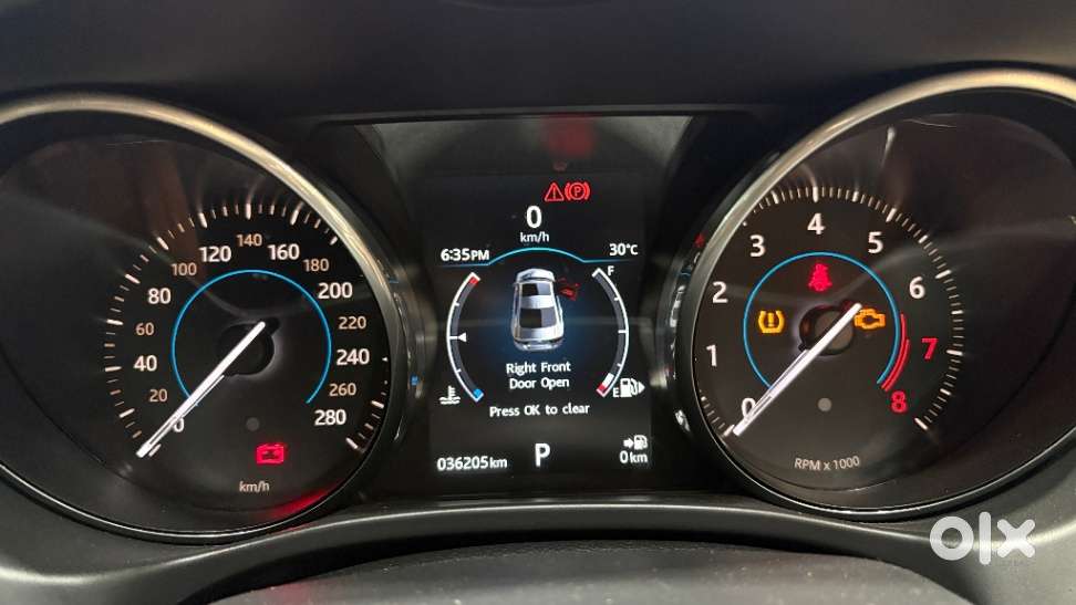 Jaguar Xe Portfolio, 2017, Petrol