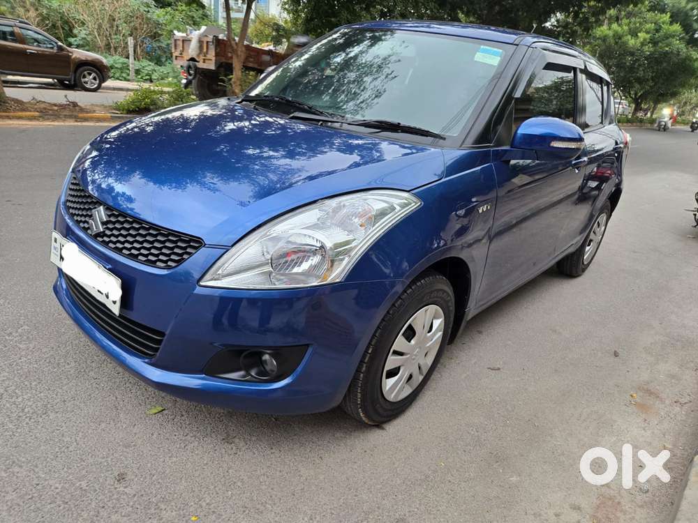 Maruti Suzuki Swift Vxi With Abs, 2012, Petrol