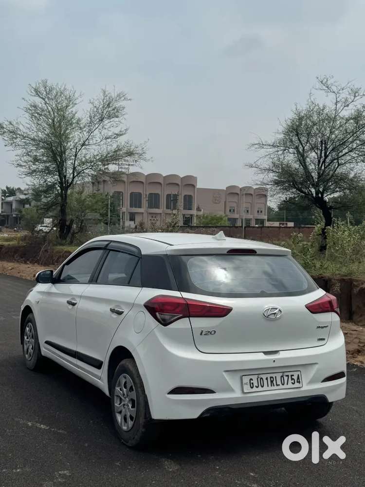 Hyundai I20 Magna 2015 Diesel Manual