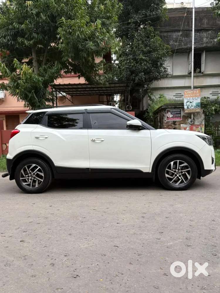 Mahindra Xuv300 W8(o) Diesel Bs-vi Car Of 2023