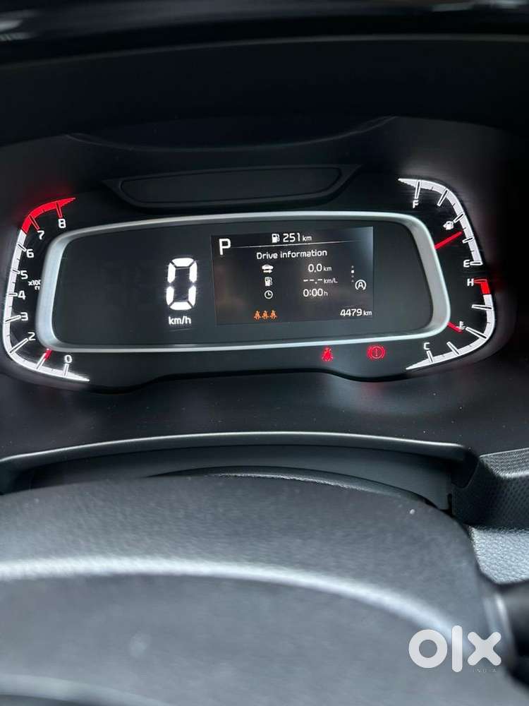 Kia Sonet 2025 Petrol 4600 Km Driven