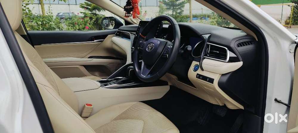 Toyota Camry Hybrid, 2024, Petrol